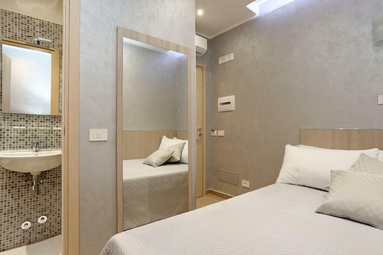 AdoraSuite 2 Roma Exterior foto